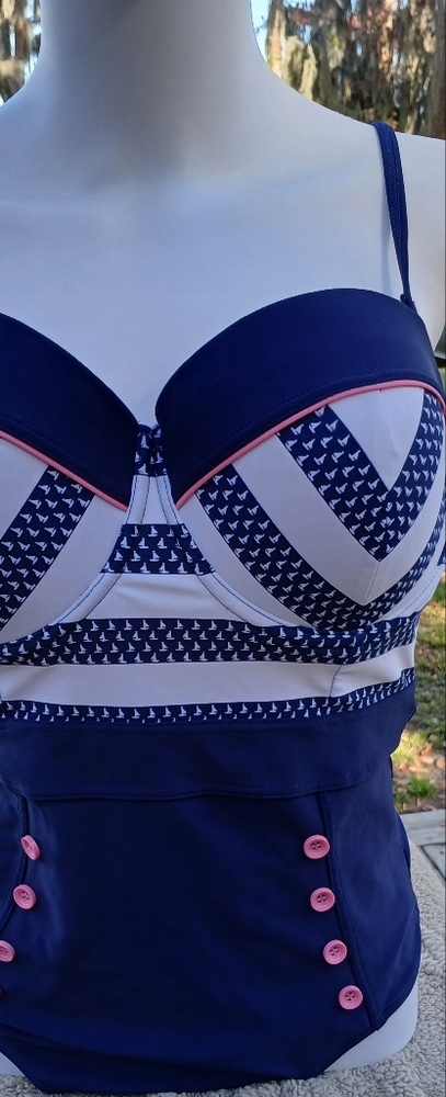 VENUS Navy and White Intimates Set